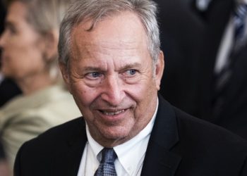 Chase customers sue over fees for depositing checks that bounce