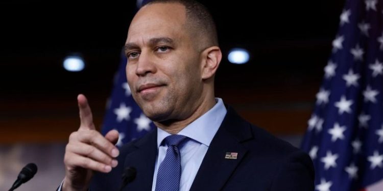 Jeffries hints at bipartisan talks skirting House GOP leadership on Ukraine, Israel aid