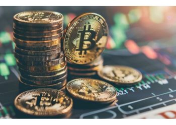 Bitcoin ETFs See Record $1B Inflows as BTC Price Remains at All-Time Highs