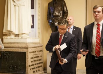 Congress passes short-term funding extension to avert government shutdown