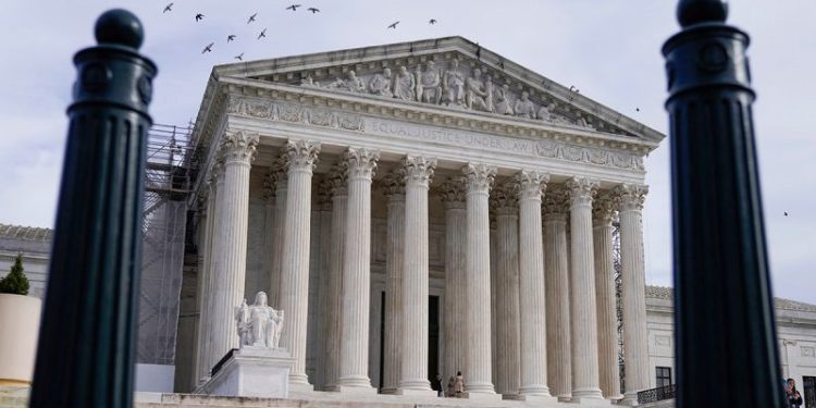 Supreme Court to hear arguments in Trump presidential immunity case on April 25