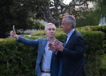 Meet the 25-year-old who TikToked his way onto RFKâs campaign team