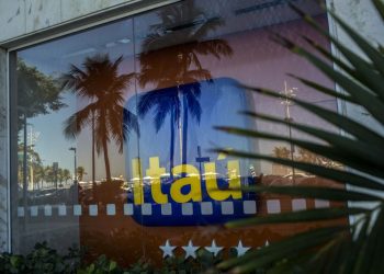 Brazilian police detain woman suspected of taking a dead man to withdraw bank loan