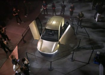 Elon Musk, Tesla, Warner Bros. Discovery sued over alleged ‘Blade Runner 2049’ AI ripoff for Cybercab promotion