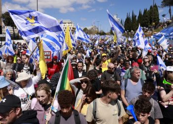 Fury towards Netanyahu as Israelis protest renewed war in Gaza