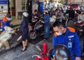 Vietnam urges work from home amid fuel supply, price crunch in Mideast